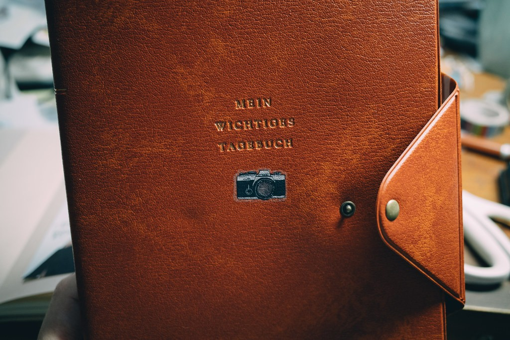 LA DOLCE VITA: Rub on Sticker - Bon Voyage