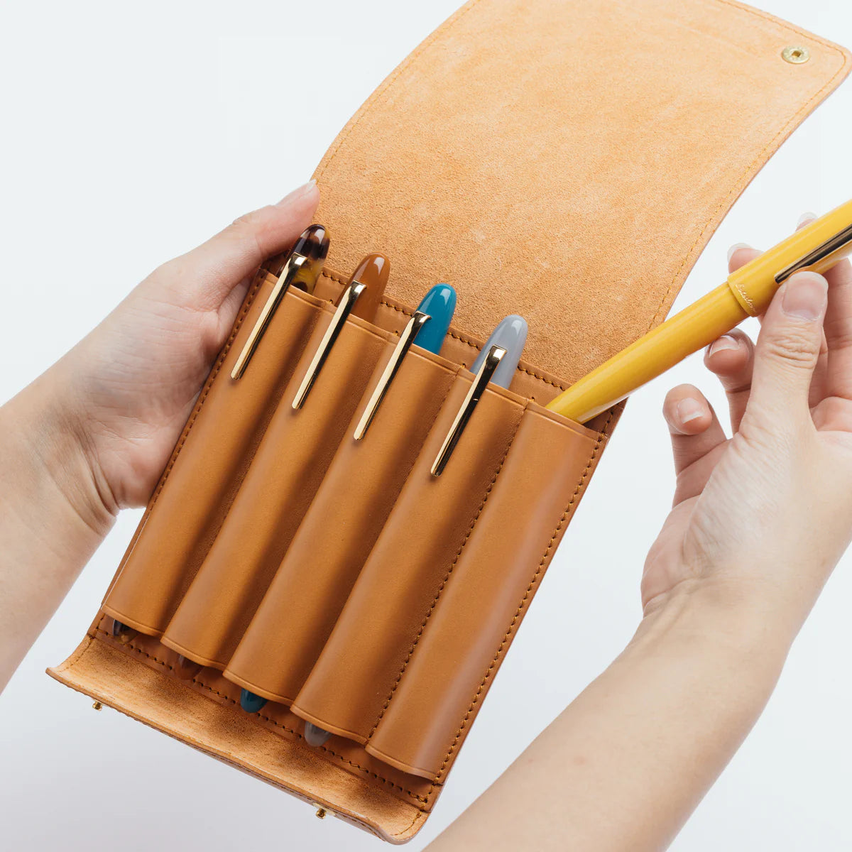 PRE-ORDER: INGRASSATO fountain pen case (five pens)