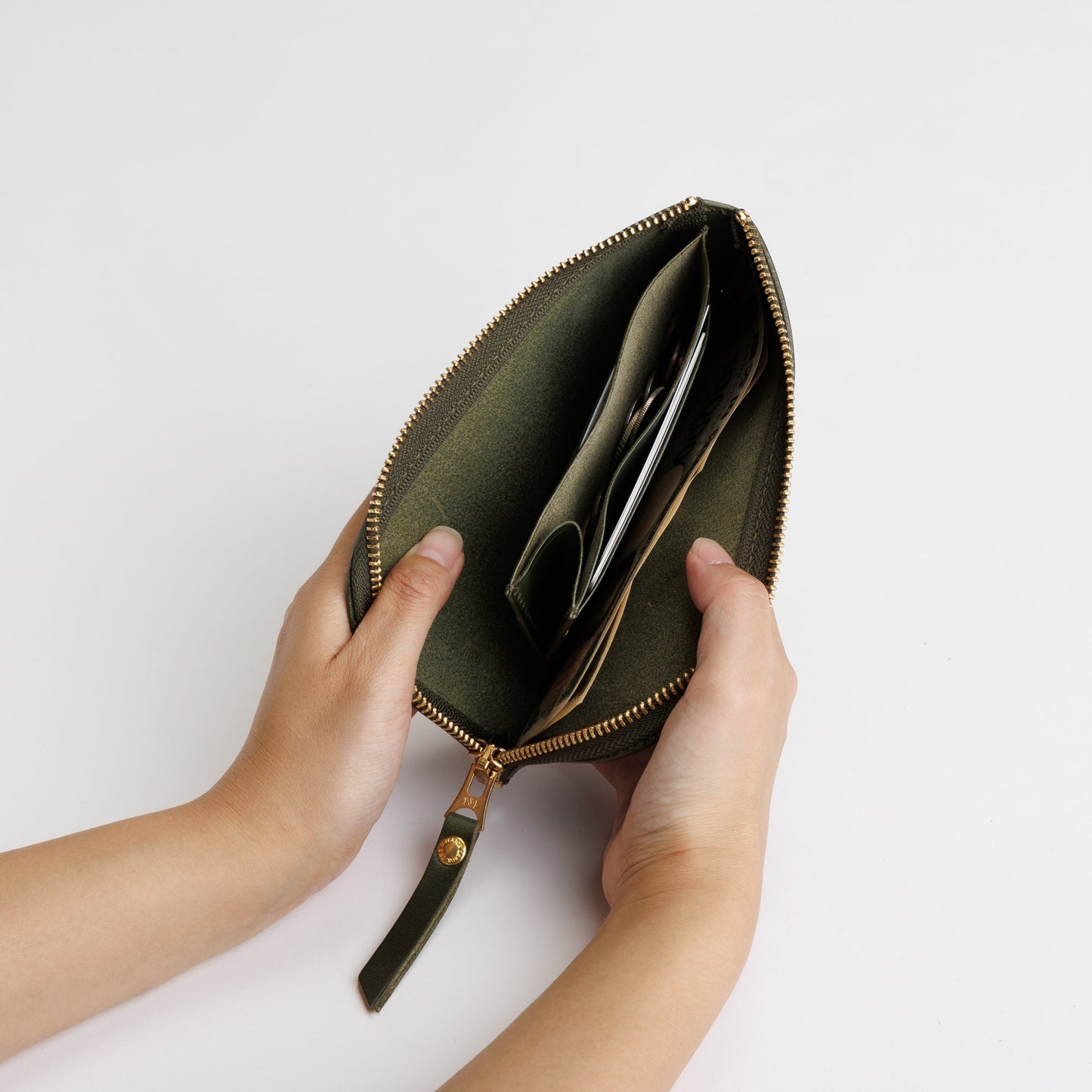 PRE-ORDER: TSL Pull-up leather Zip Purse L size