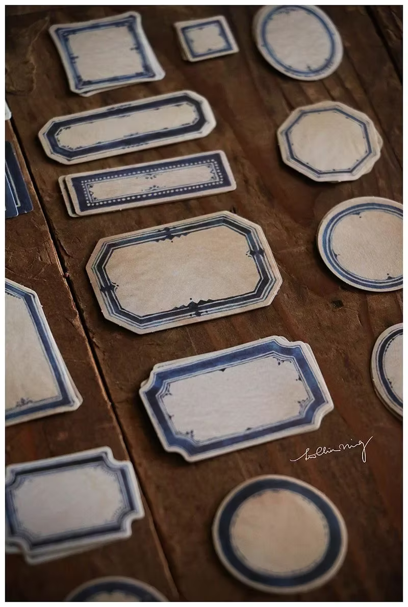 LCN Vintage Red & Blue Label Sticker Box