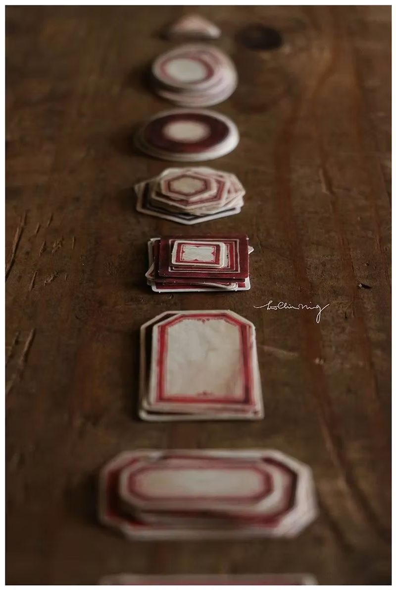 LCN Vintage Red & Blue Label Sticker Box