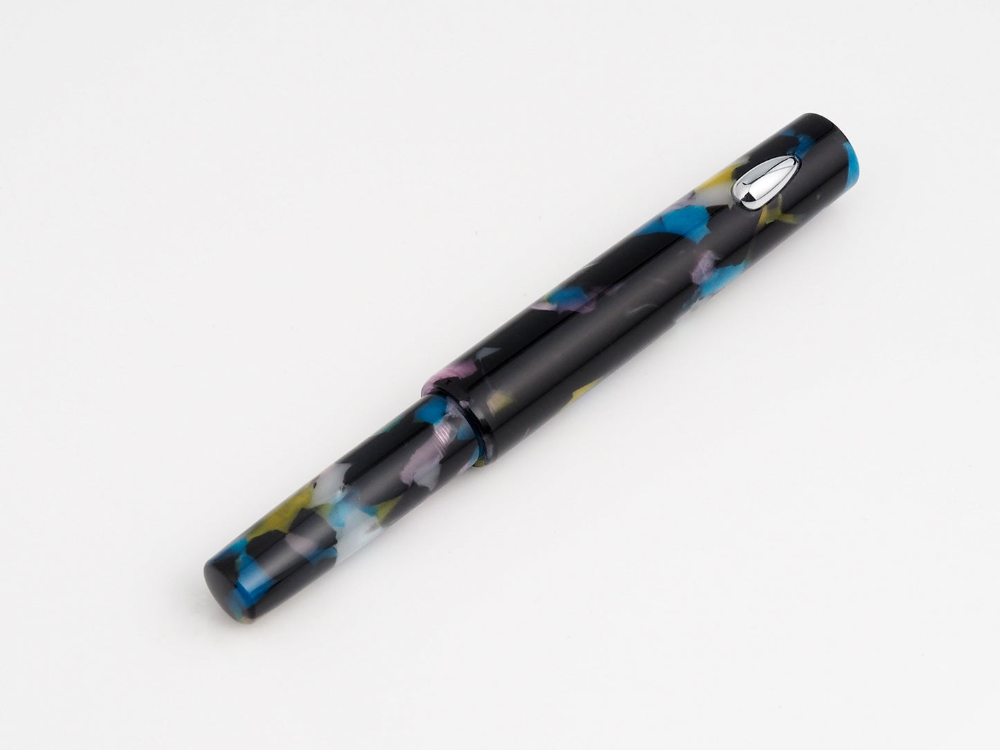 Fine Writing Pencket Fountain Pen: Black Nougat