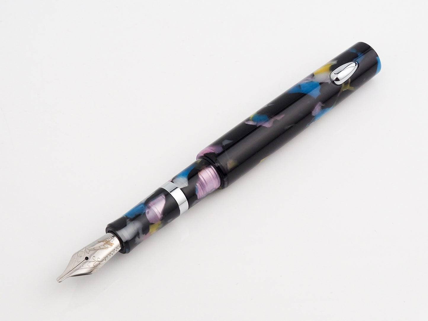 Fine Writing Pencket Fountain Pen: Black Nougat