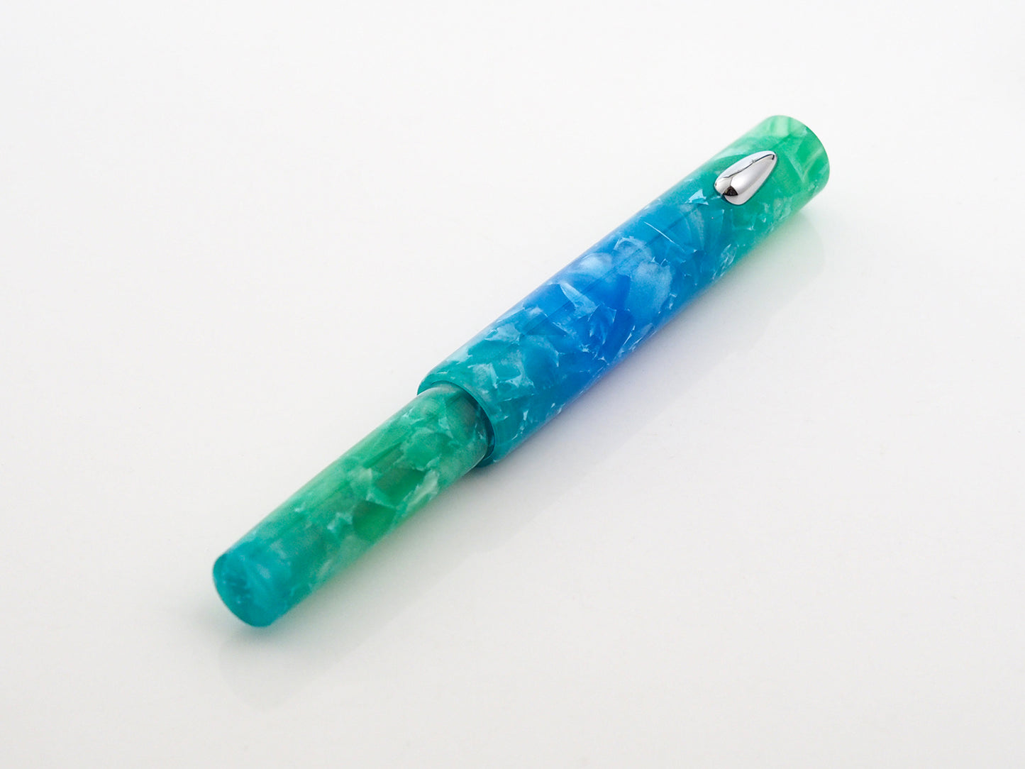 Fine Writing Pencket Fountain Pen: Icicle