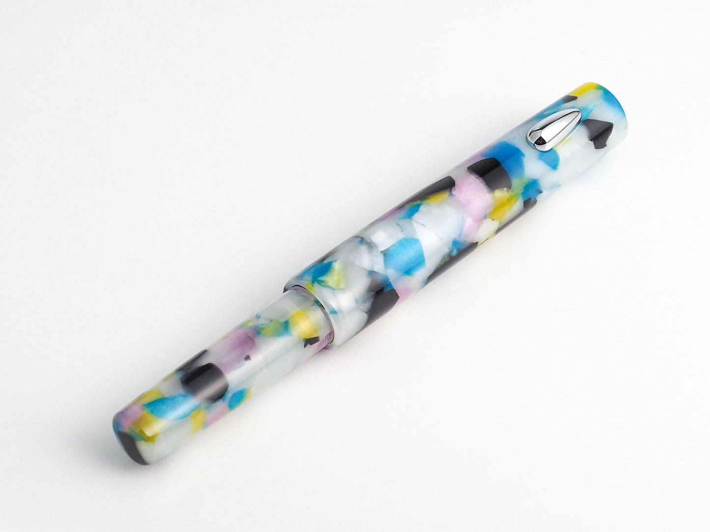 Fine Writing Pencket Fountain Pen: Nougat