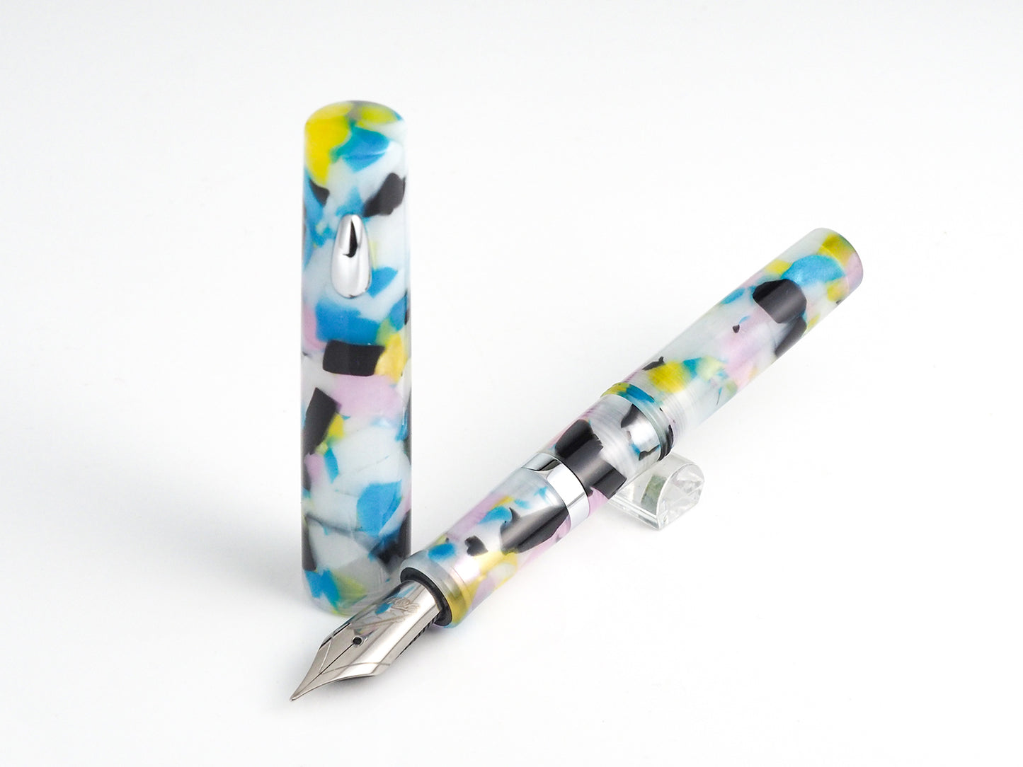 Fine Writing Pencket Fountain Pen: Nougat