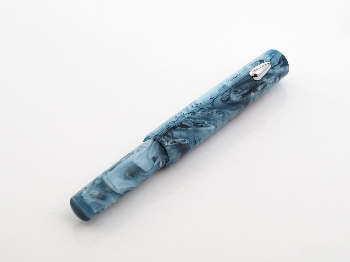 Fine Writing Pencket Fountain Pen: Swamp Fog