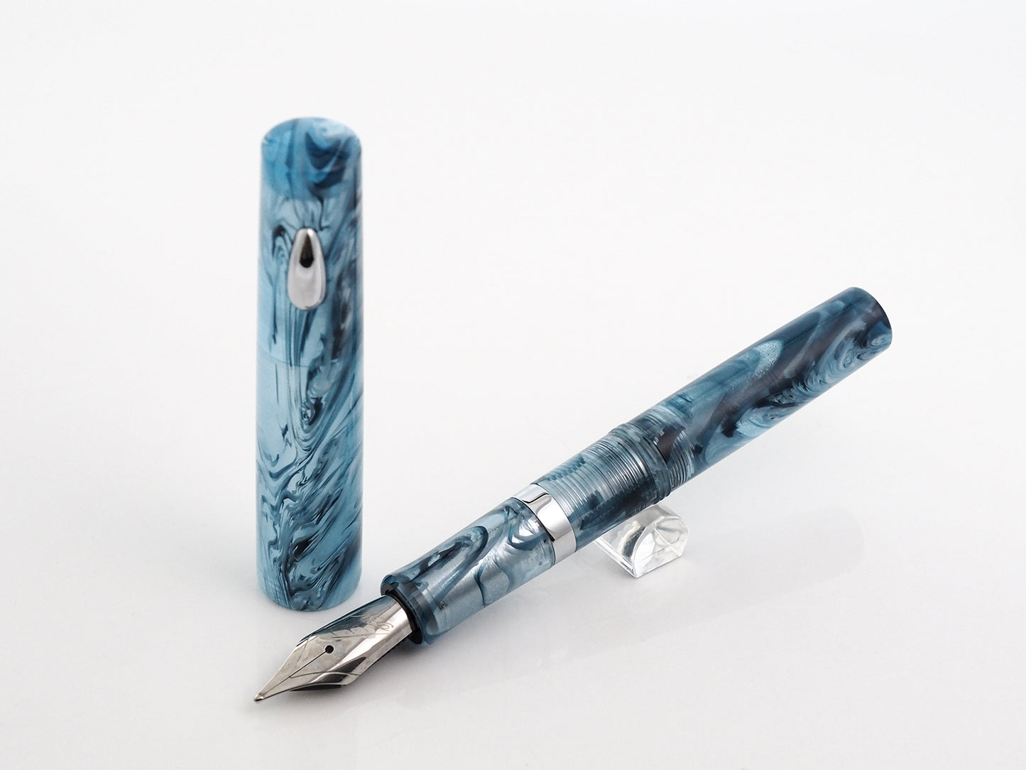 Fine Writing Pencket Fountain Pen: Swamp Fog