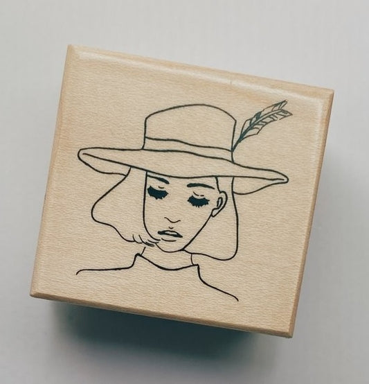 LA DOLCE VITA: Rubber Stamp - Travelling Girl