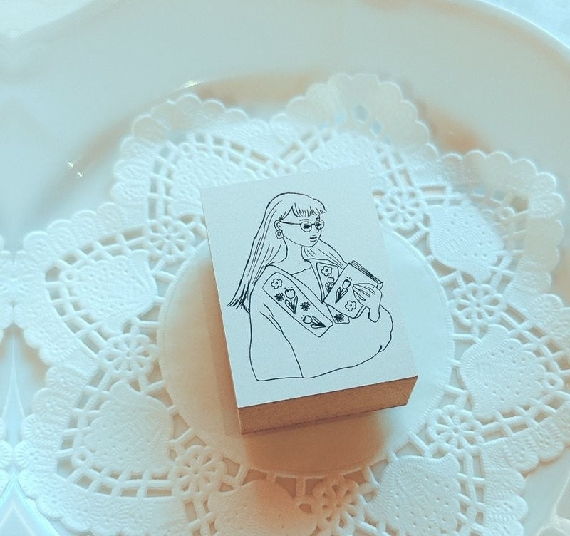 LA DOLCE VITA: Rubber Stamp - Dark Blue Flower Season Girl