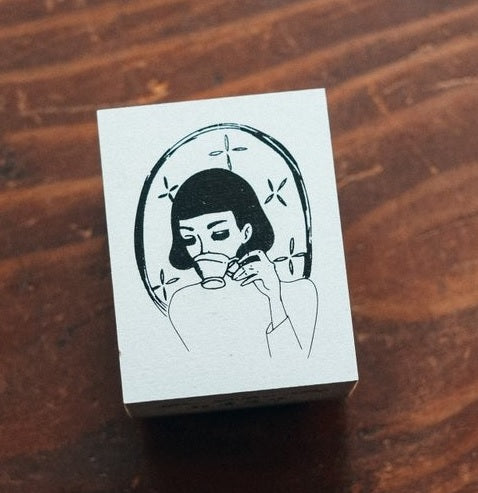 LA DOLCE VITA: Rubber Stamp - Tea Girl