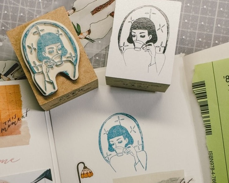 LA DOLCE VITA: Rubber Stamp - Tea Girl