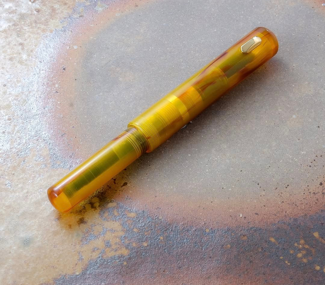 Fine Writing Pencket Fountain Pen: Frankincense